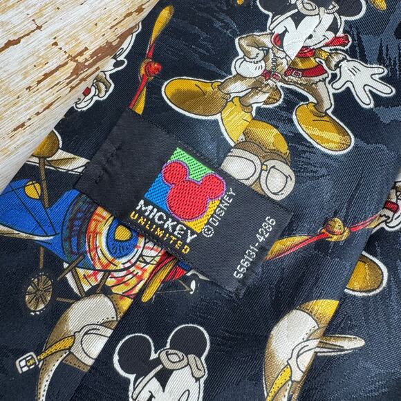 VTG Mickey Unlimited Disney Mickey Mouse Aviation Pilot Pointed Neck Tie - Picture 5 of 8